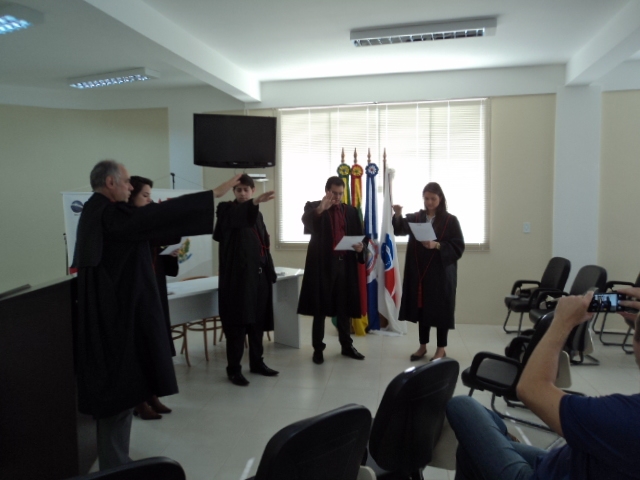 30_18063_555f2f9992287