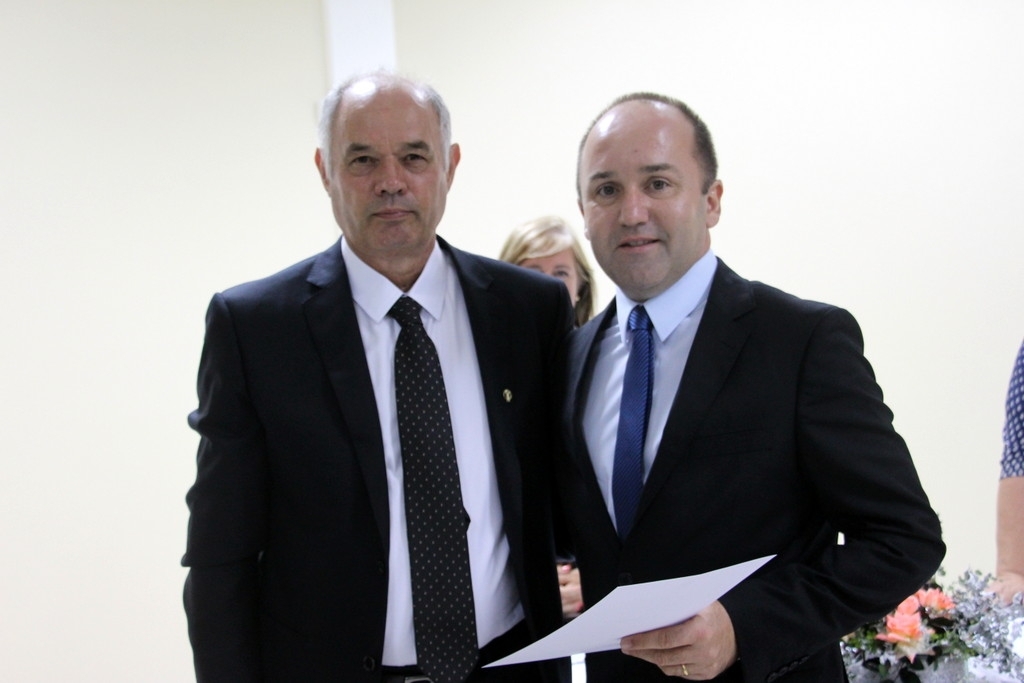 30_20668_56e0690e86f93