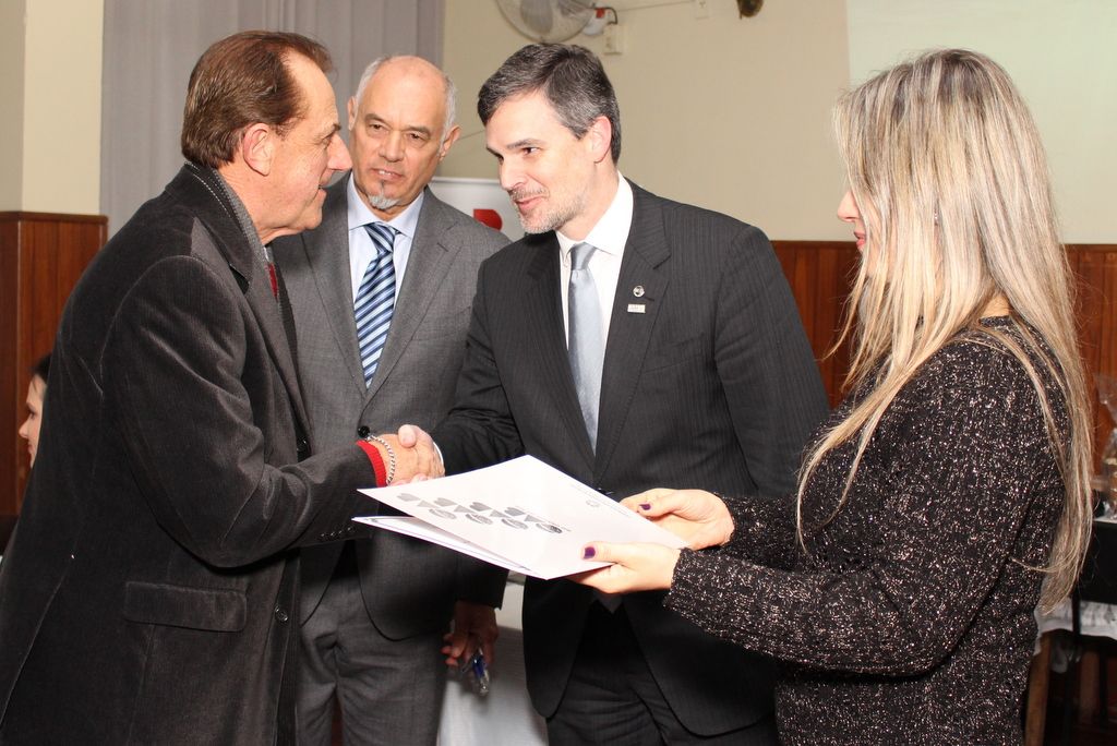 30_28083_5b772075f06cb