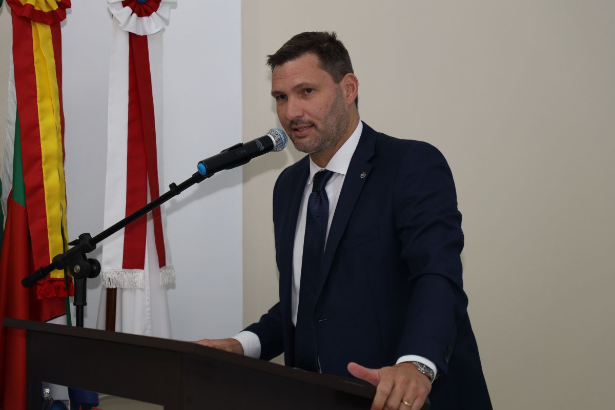 30_60943_623a524c5d8d8