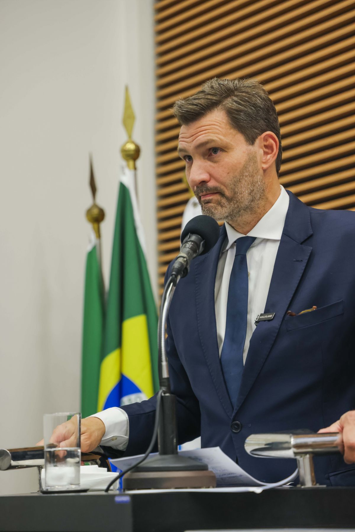 30_65819_6945c1d9956db