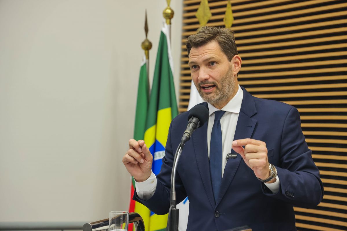 30_65819_6945c1df1c1fc